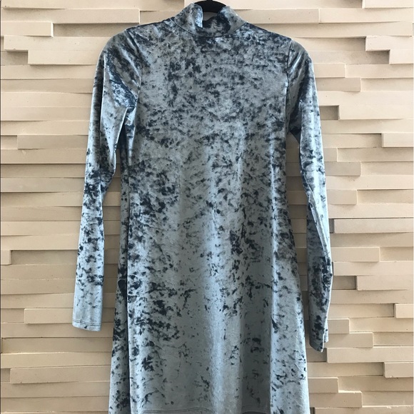 Kimchi Blue Dresses & Skirts - Kimchi Blue mock neck long sleeve dress